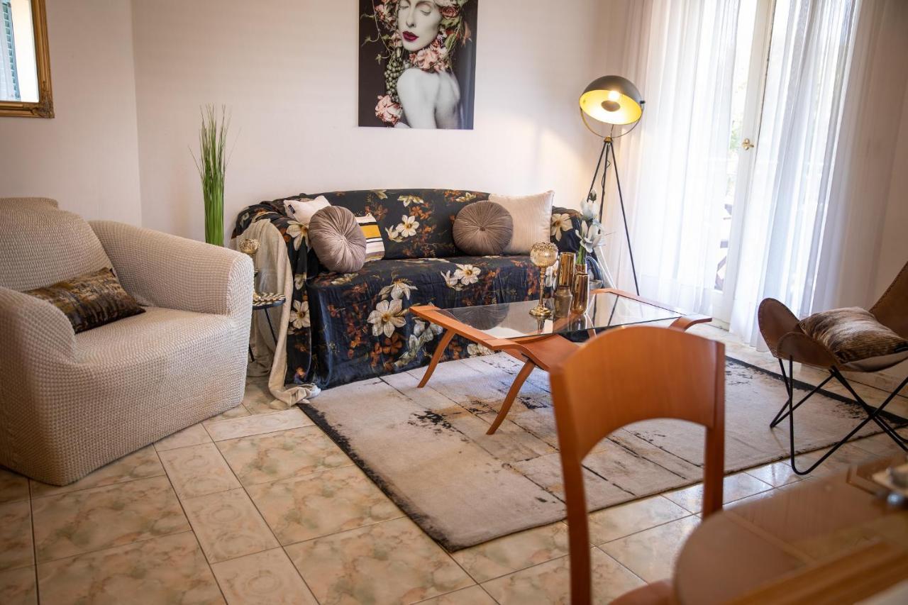 Villa Mareonda - Apartments Sussurro Rovinj Bagian luar foto