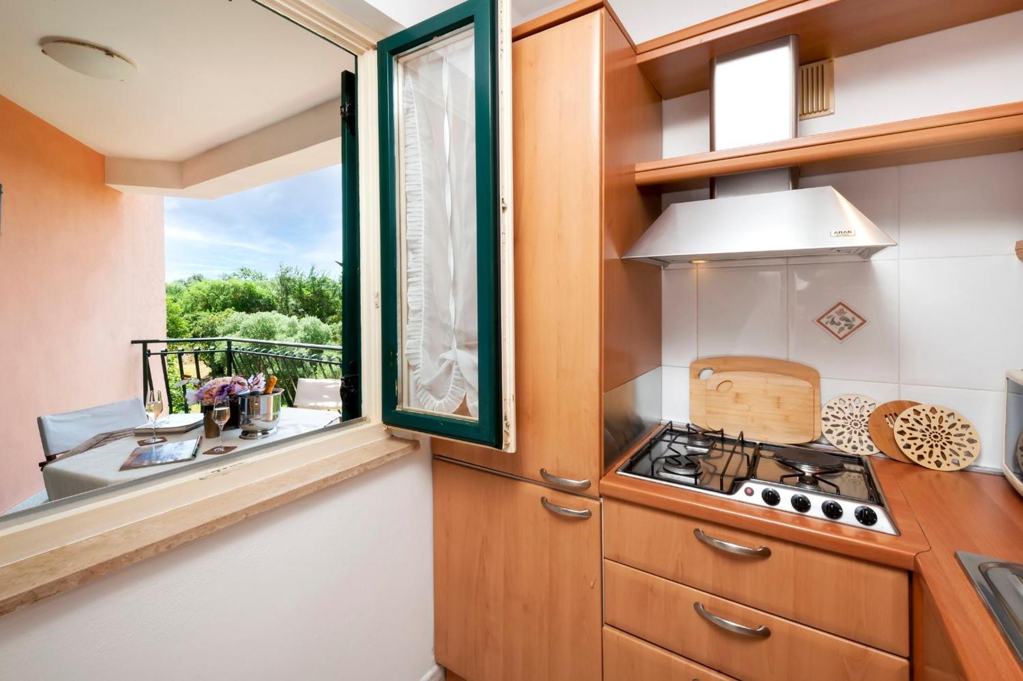 Villa Mareonda - Apartments Sussurro Rovinj Bagian luar foto