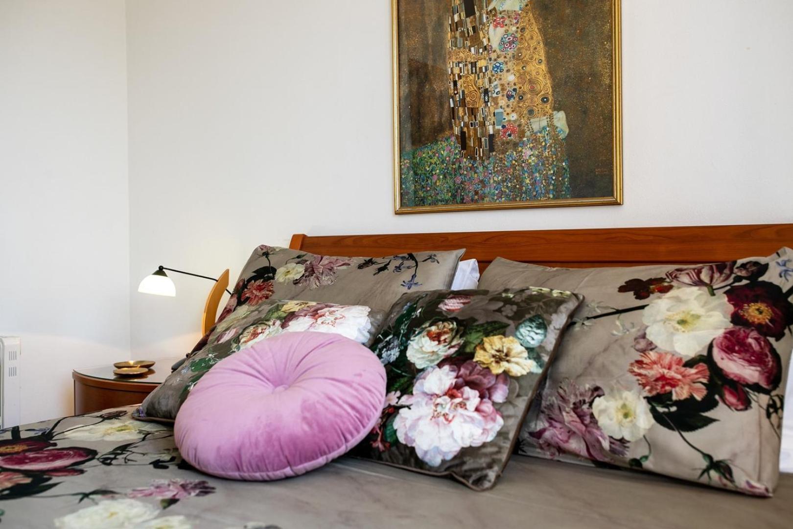 Villa Mareonda - Apartments Sussurro Rovinj Bagian luar foto
